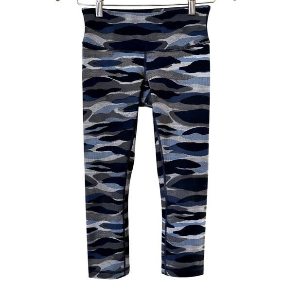 Lululemon Blue Camouflage Capris-Size‎ 4-EUC - Picture 1 of 4